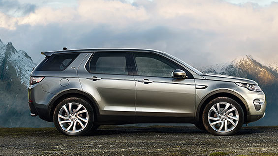 La marca británica, Land Rover, destapa sus cartas en el segmento premium con el renovado Discovery, un modelo que llega con dos variantes de motores que destilan gusto y distinción.