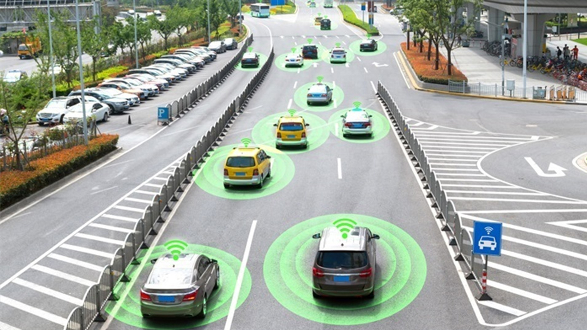Esta tecnología, cuyo despliegue comercial está previsto para 2020, supone un primer paso hacia el desarrollo del 5G en el sector automovilístico. Foto: PSA / Europa Press