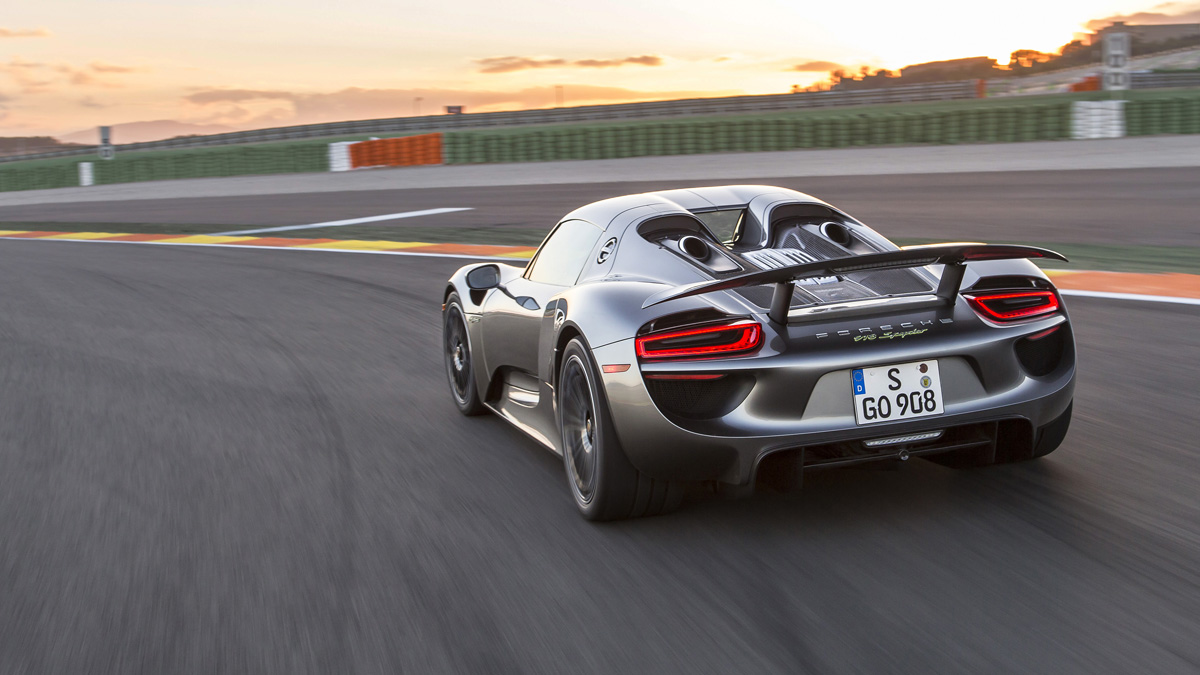 Desde hace varias décadas, la compañía de automóviles Porsche le ha brindado a sus clientes la posibilidad de experimentar lo mejor de un vehículo deportivo. Foto: Porsche Press