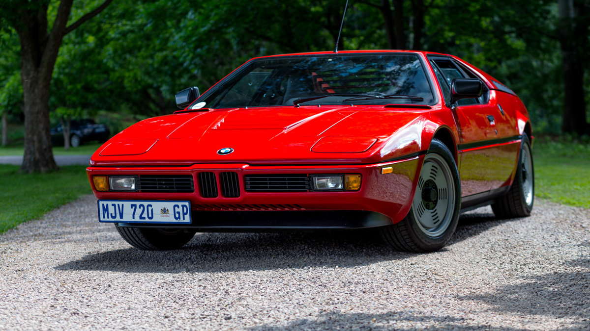 Este modelo dinámico y extraordinariamente bajo contaba con 1.140 milímetros de altura y 277 caballos de potencia que le permitía alcanzar una velocidad de más de 260 km/h. Foto: BMW Press