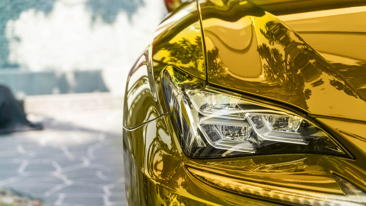 Este color preparado para la personalización de vehículos será lo nuevo de 2019: Sahara, una tonalidad bronce dorada. Foto: Freepik.es