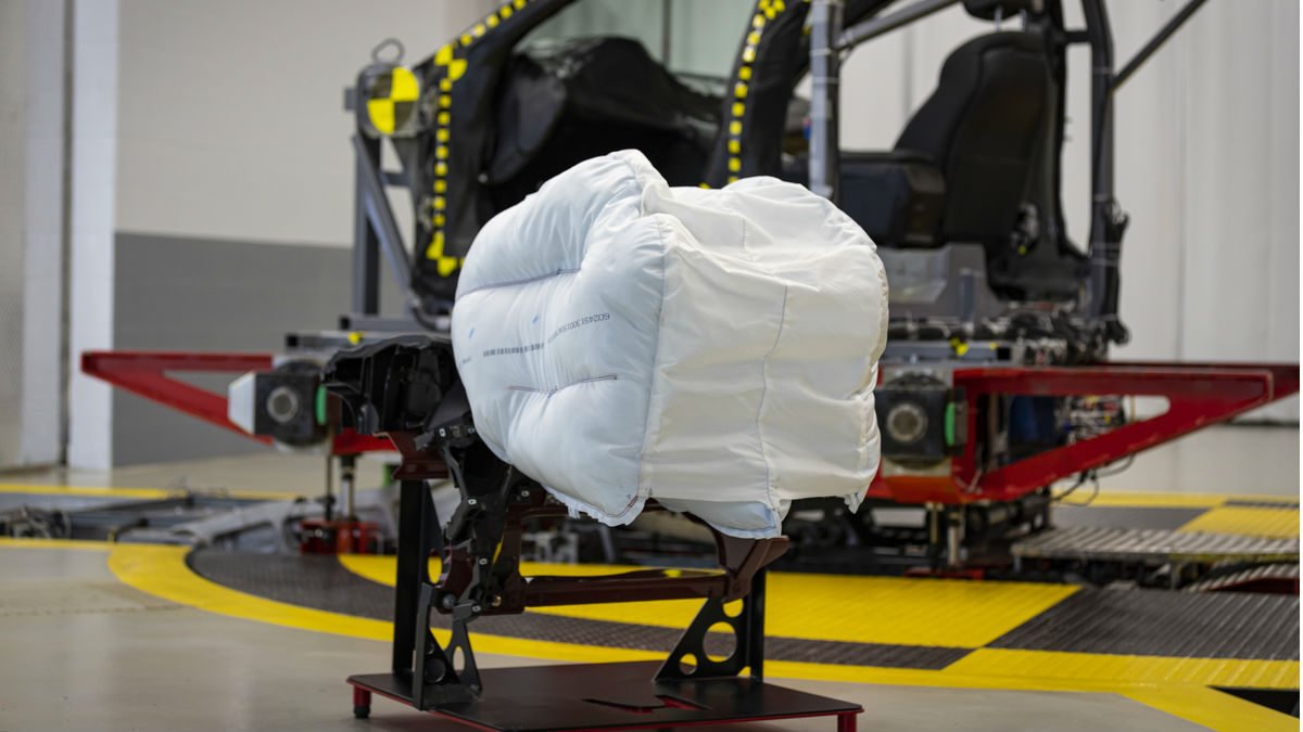 Honda mostró su nuevo prototipo de airbags para proteger de heridas graves al pasajero.