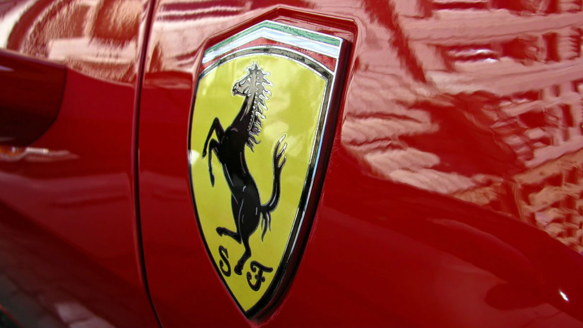 La marca italiana puso fin a los rumores y dio algunas pistas sobre cómo será su SUV.