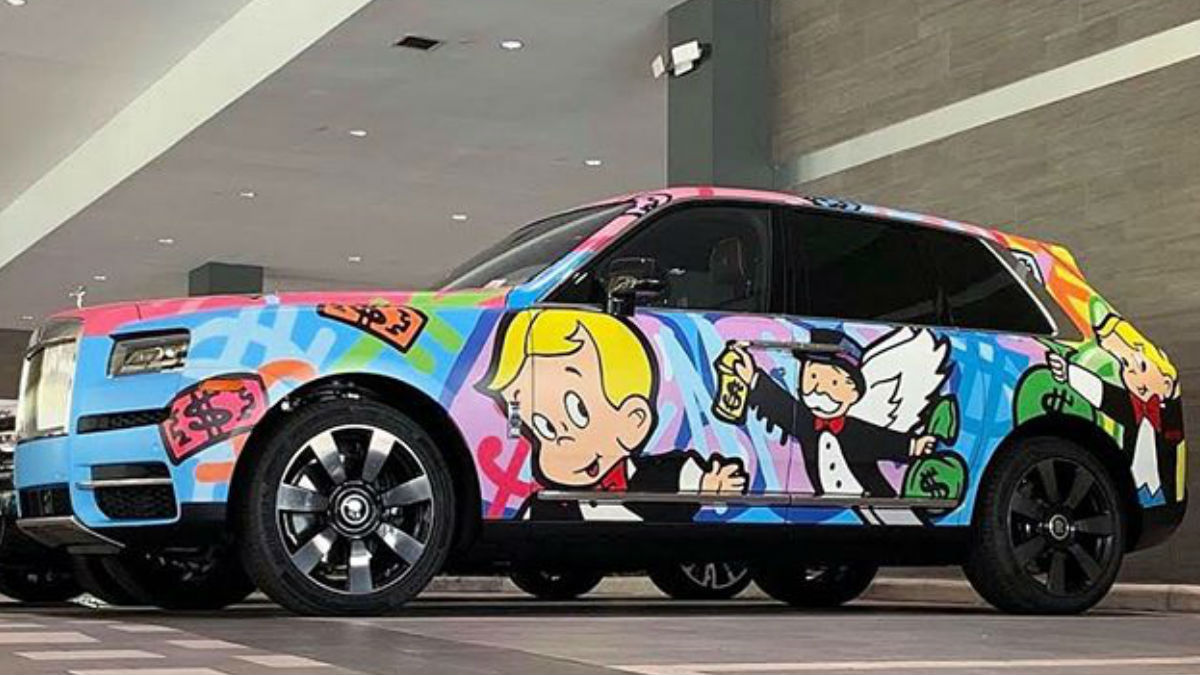 Un Rolls-Royce Cullinan fue convertido en un art-car de Monopoly y el resultado es bastante llamativo.
