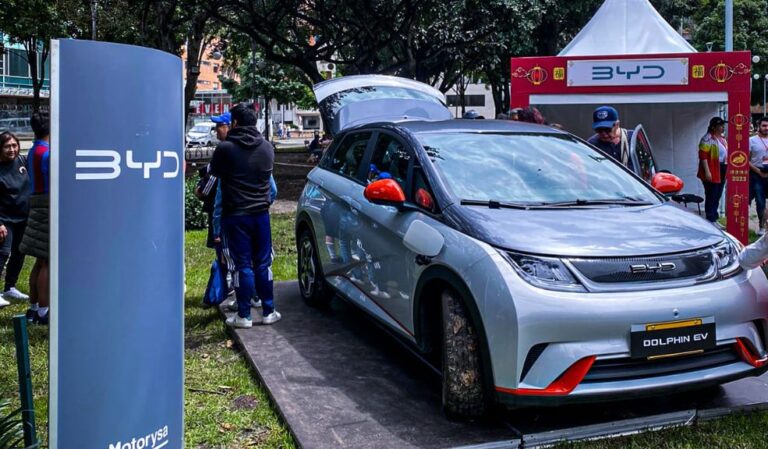 Byd electric cars are leading the way in eco-friendly transportation in Colombia