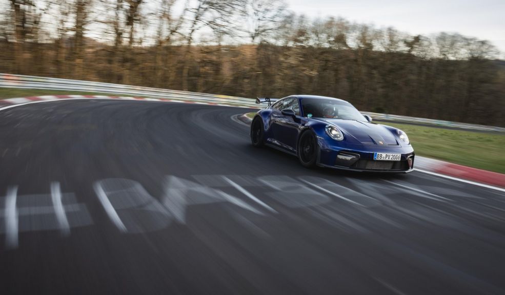 Porsche 911 GT3 rompe la barrera de los 7 minutos en Nürburgring