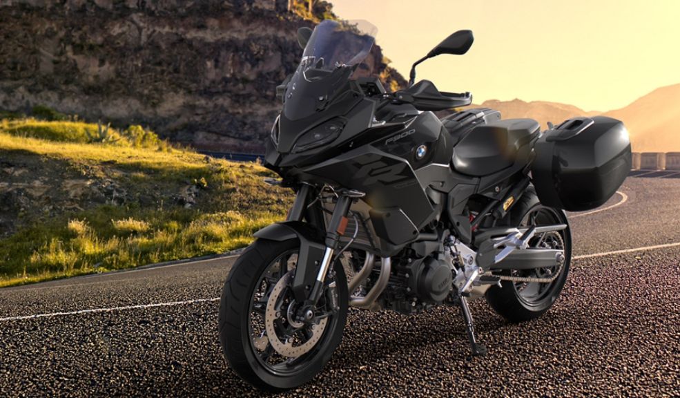 BMW F 900 XR en Colombia precio y cuánto debe ganar para tenerla