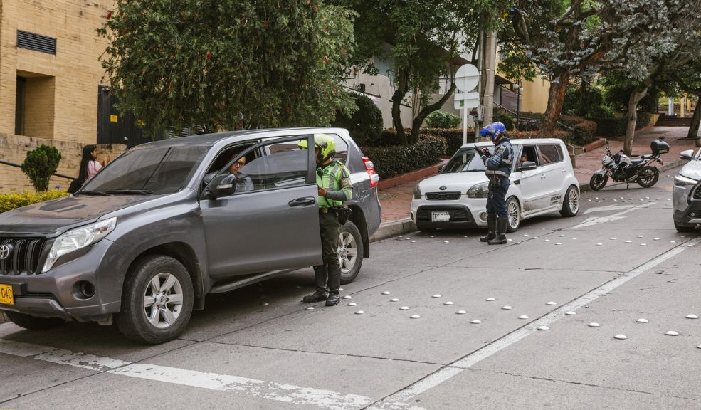 Conozca las fuertes consecuencias por no pagar sus multas de tránsito