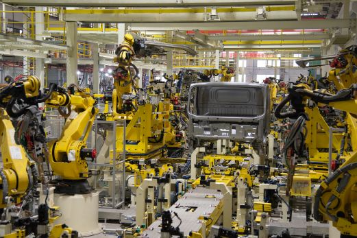 Isuzu le apuesta a Bogotá abren planta de motores remanufacturados
