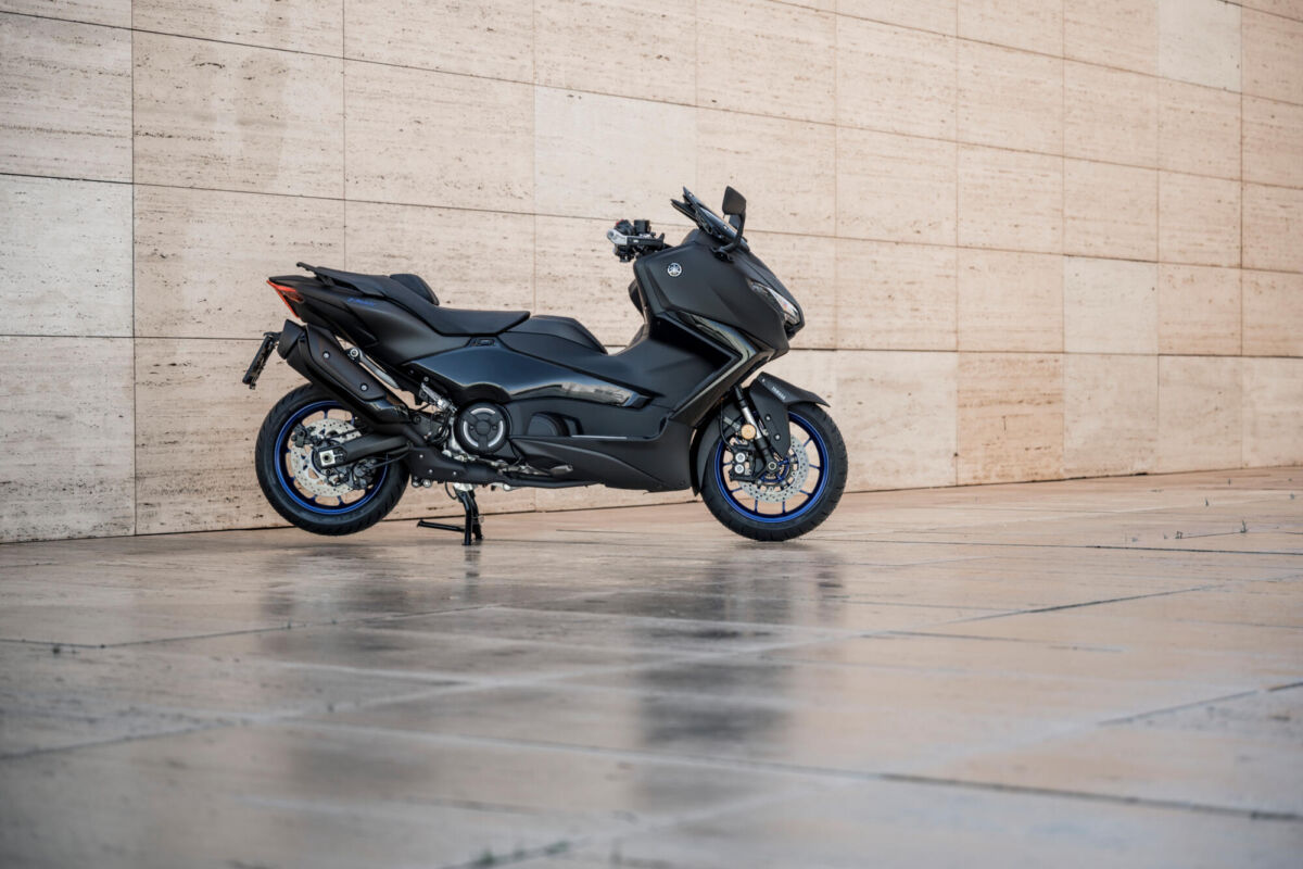 Nueva Yamaha TMAX 2025, ¿vale la pena? detalles y precio