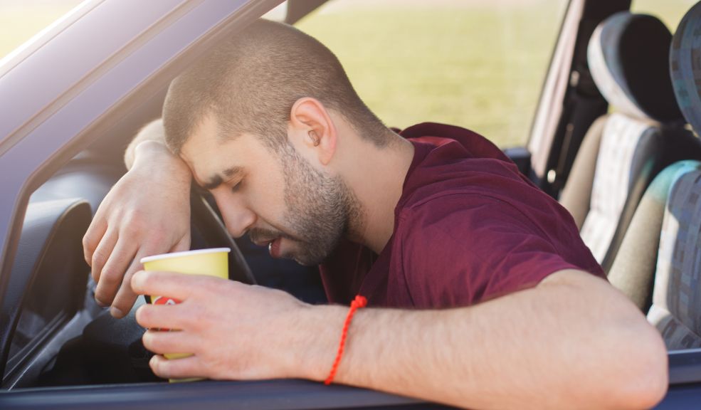 ¿Cómo puedo evitar el microsueño? tips de seguridad vial