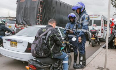 Esta práctica de los agentes de tránsito con los conductores ya no está permitida entérese