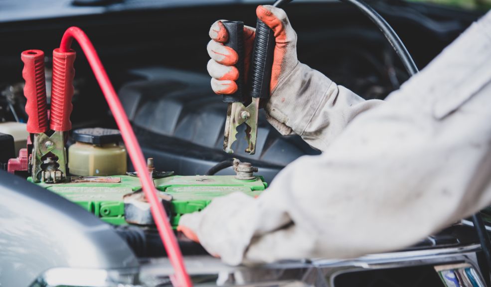 Las razones más comunes por las que la batería de un carro se daña
