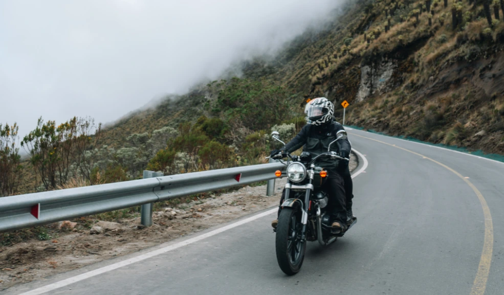 Salir de la ciudad en moto: recomendaciones para un viaje seguro