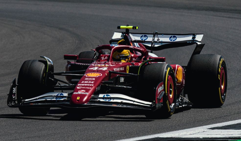 Hamilton se redime lidera la FP1 de Gran Bretaña