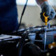 ¿Qué es 10W-40 y por qué importa? Aprenda a leer su tarro de lubricante