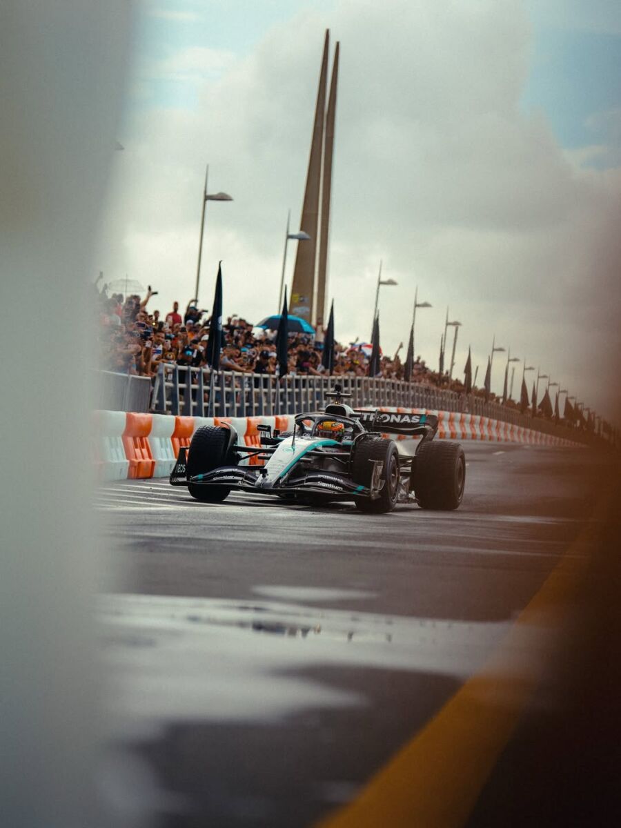 Bad Bunny y Mercedes llevaron por primera vez a la F1 a Puerto Rico