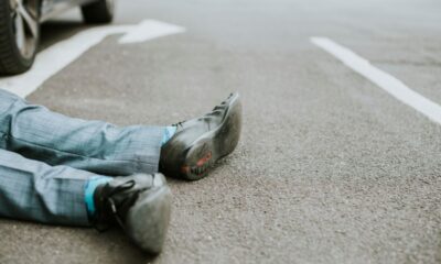 Datos oficiales revelan que estas tres fallas mecánicas están detrás de miles de accidentes. La evasión de la revisión técnico-mecánica, que alcanza un alarmante 57%, agrava una crisis de mantenimiento que cobra vidas.