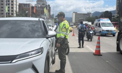Nueva norma de tránsito en Colombia sancionará a conductores que obstaculicen el carril izquierdo