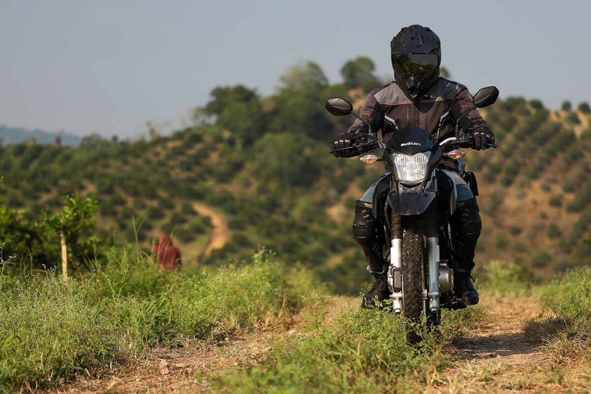 Suzuki DR 150 FI ABS ¿Vale la pena esta enduro en Colombia?.