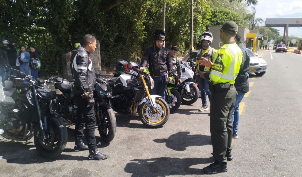 Así puede confirmar si el agente que lo detuvo en carretera está autorizado