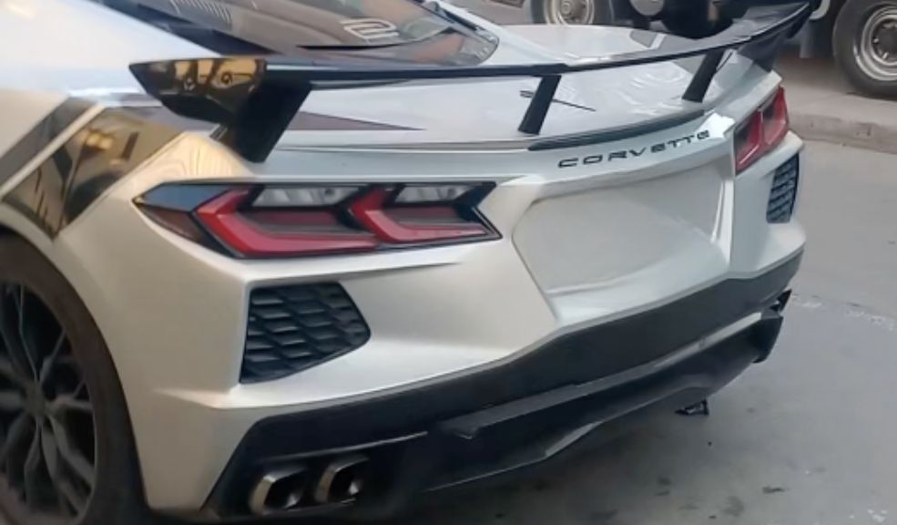 De las pistas al barrio un Chevrolet Corvette Stingray fue visto en Bosa