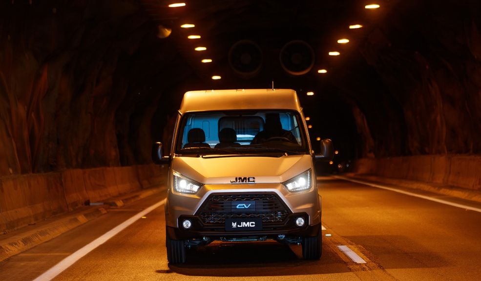 Touring EV: la nueva van eléctrica con la que JMC impulsa la movilidad en Colombia