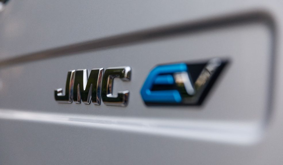 Touring EV: la nueva van eléctrica con la que JMC impulsa la movilidad en Colombia