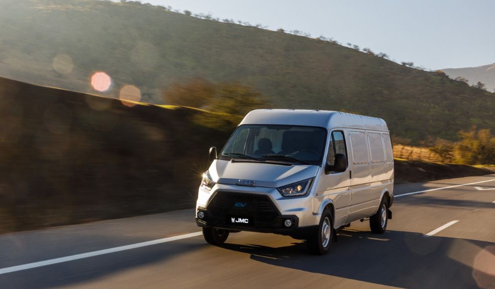 Touring EV: la nueva van eléctrica con la que JMC impulsa la movilidad en Colombia