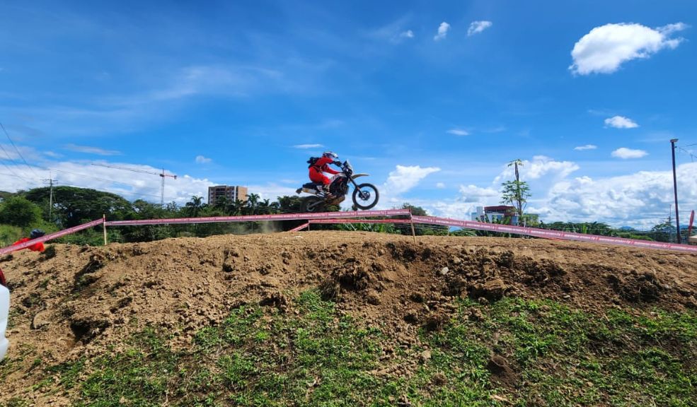 ‘Nacho’ Cornejo puso a Colombia en modo rally con la Hero Xpulse 200