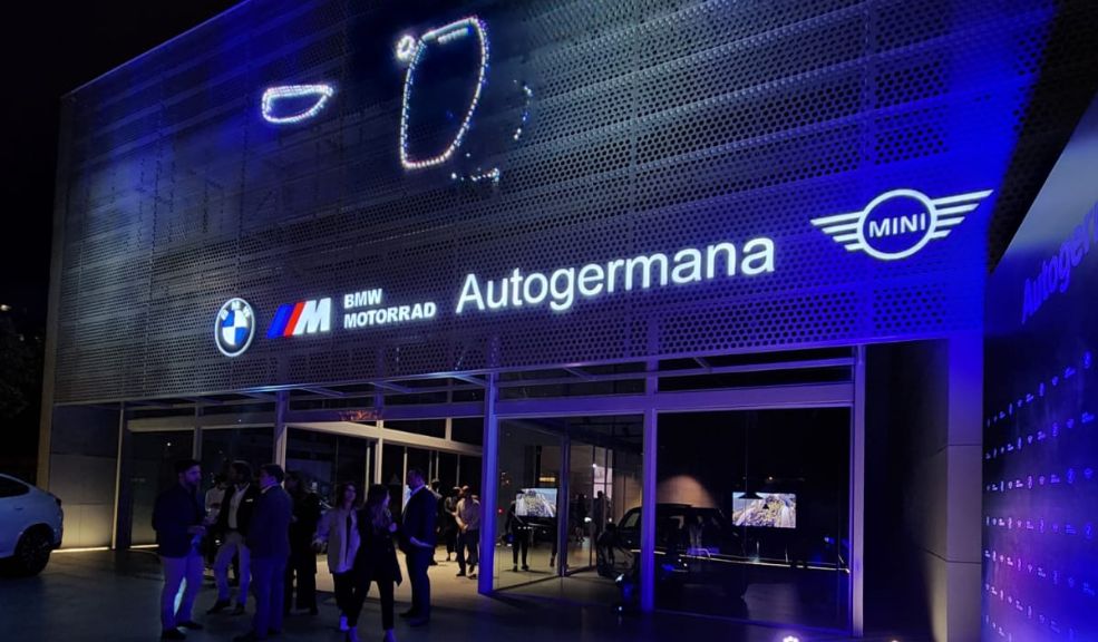 BMW Autogermana reabrió su tienda en la 127 Motorrad y Mini en una misma vitrina