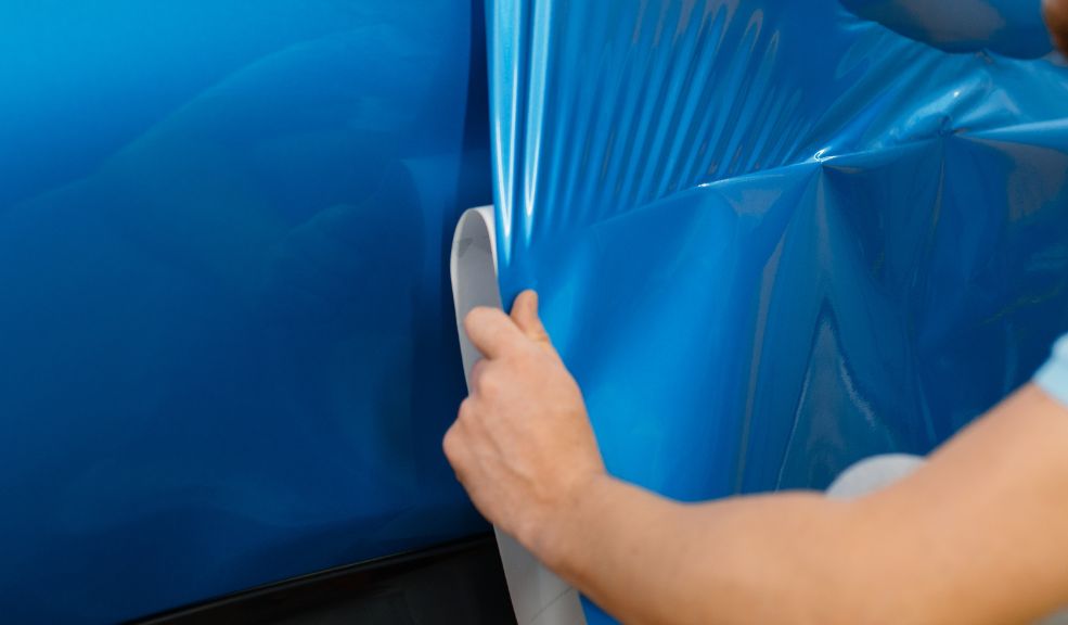Cambiar el color del carro con papel o vinil adhesivo precauciones, beneficios y consecuencias