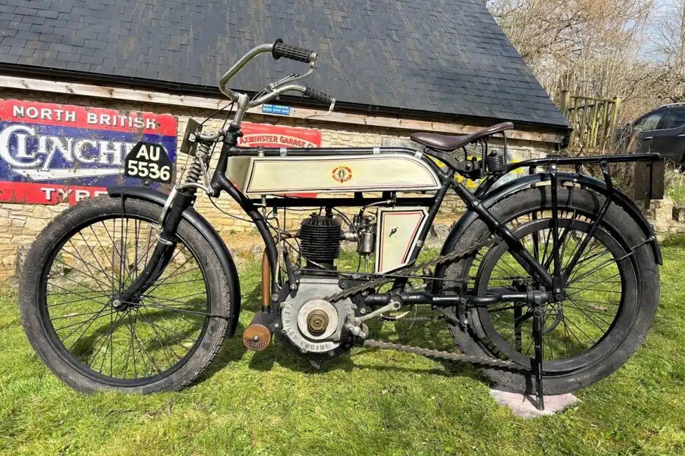 Indignación en el mundo motor por el robo de una motocicleta de 121 años