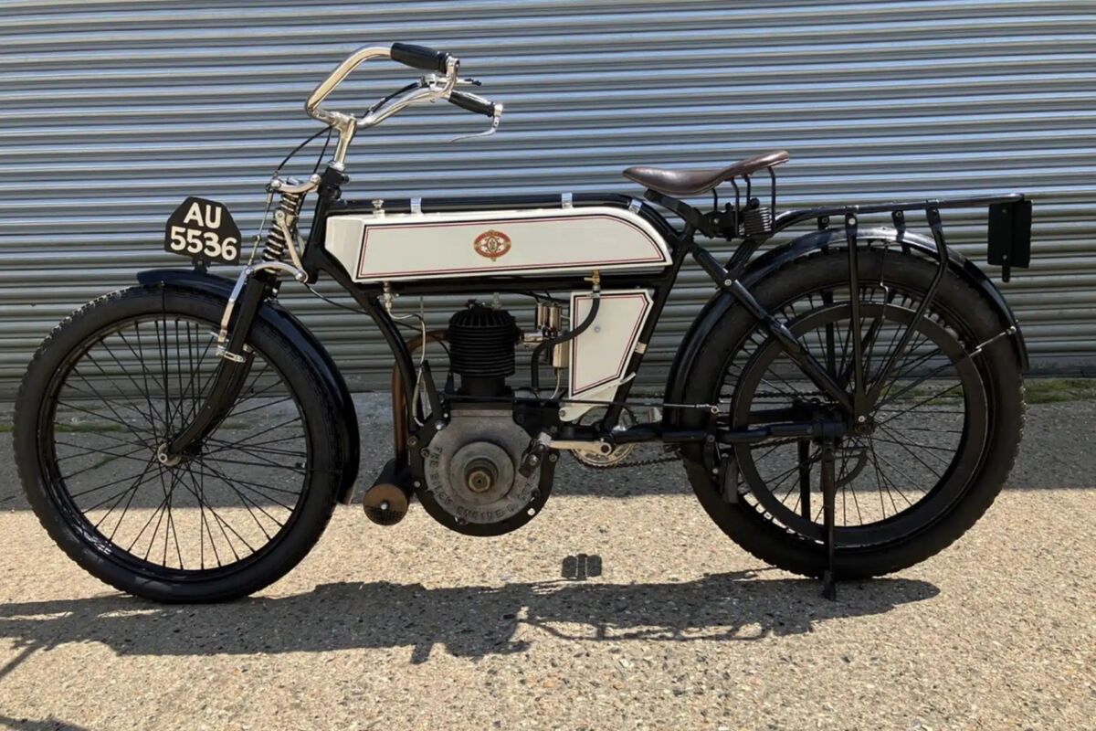 Indignación en el mundo motor por el robo de una motocicleta de 121 años