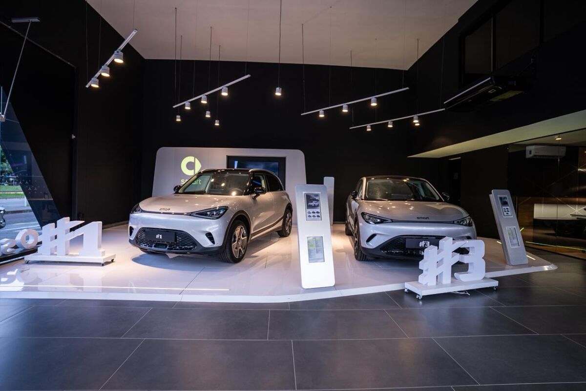 Mercedes Benz le sigue apostando a Colombia abrió nueva vitrina en Cali
