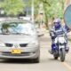 Cruce a la derecha con el semáforo en rojo cuándo aplica la multa según la ley