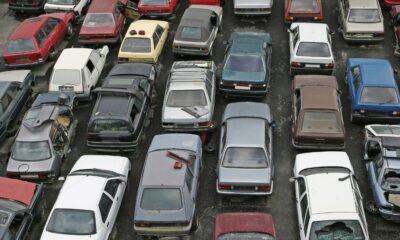 ¿Qué pasa con los carros viejos el destino de la chatarra en un mundo con más vehículos nuevos
