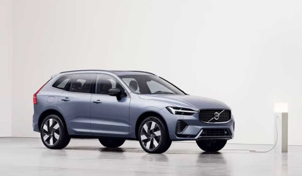 Volvo y El Comegalletas de Plaza Sésamo explican la diferencia entre un SUV híbrido y eléctrico