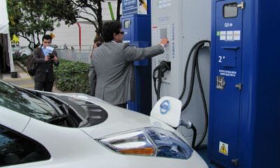 Conozca las estaciones de carga para carros eléctricos que hay en Bogotá