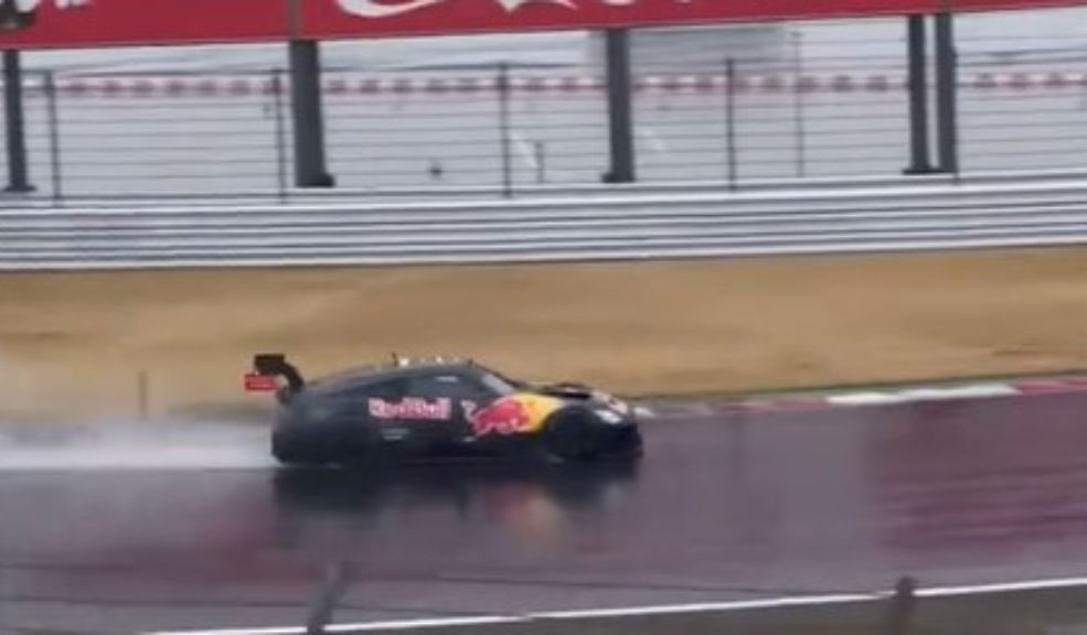 GP de Japón Verstappen probó un GT500 de Nissan, y expulsó a un periodista