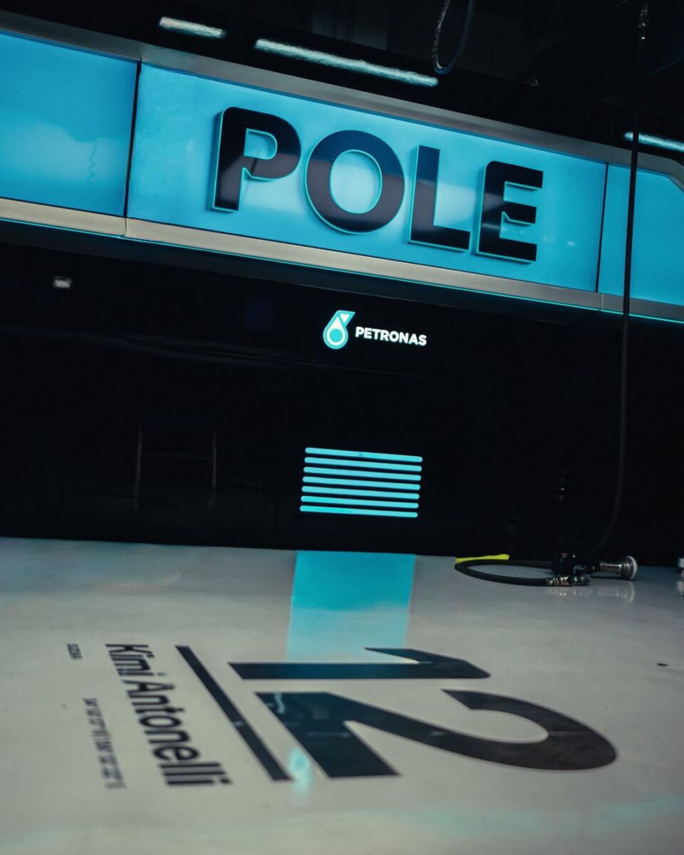 F1: Kimi Antonelli conquista Japón, remontada épica y nuevo liderato mundial