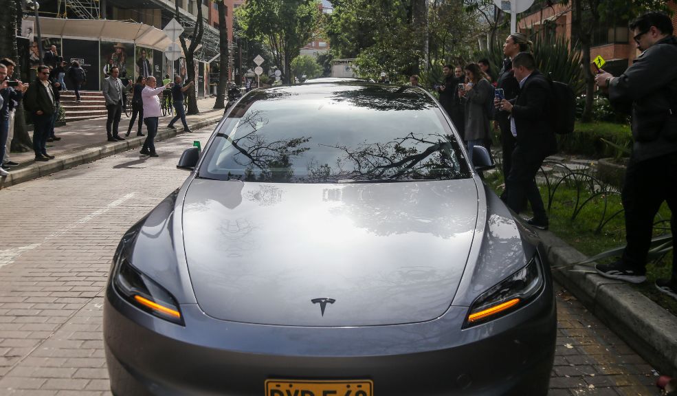 Tesla en Colombia clientes reportan largas esperas y nulo soporte tras la compra