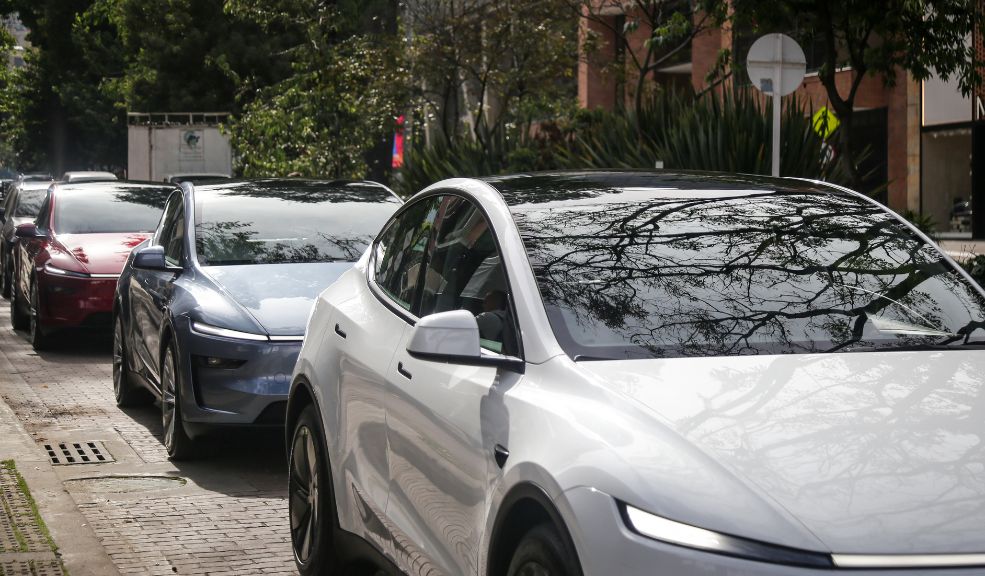 Tesla en Colombia clientes reportan largas esperas y nulo soporte tras la compra