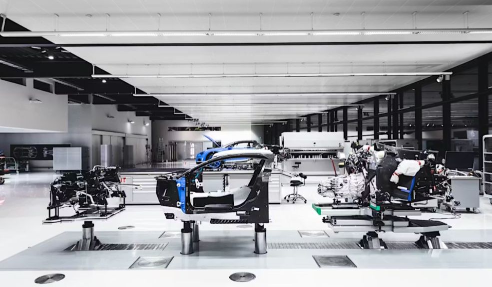 ¿Cuánto cuesta reparar un Bugatti Sus faros pueden valer lo mismo que un Porsche