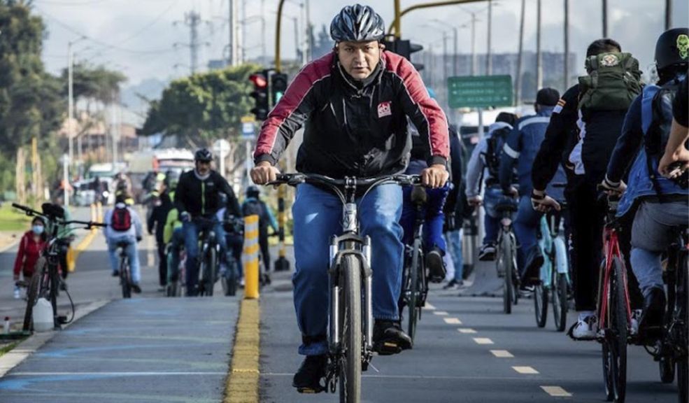 ¿Qué accesorios deben llevar obligatoriamente los biciusuarios le contamos