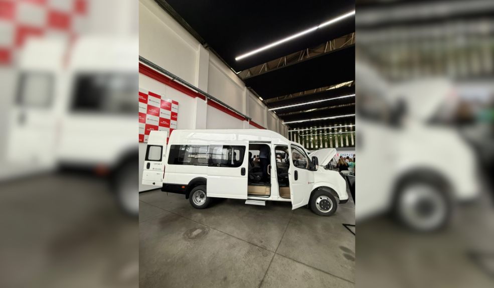 DFAC Dongfeng lanza la Big Van Pasajeros y apuesta por el transporte especializado en el país (2)