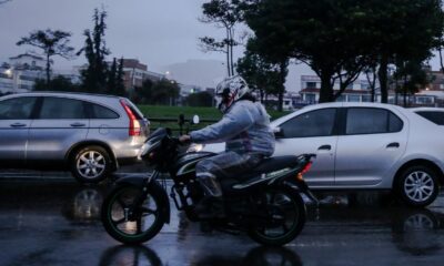 Motero siga estas recomendaciones en temporada de lluvias por su seguridad