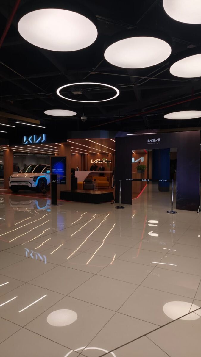 Kia consolida su liderazgo y expande su red en Bogotá con nueva vitrina en Mallplaza (3)