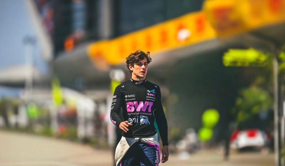 Así vive Franco Colapinto en Argentina un simulador de F1 lo acompaña