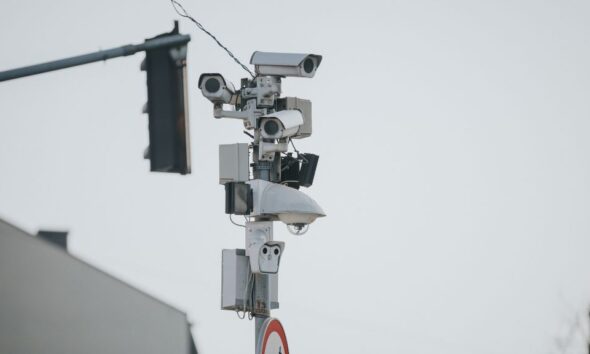 ¿Le pueden poner una fotomulta por culpa de otro vehículo? Así funcionan los radares de velocidad